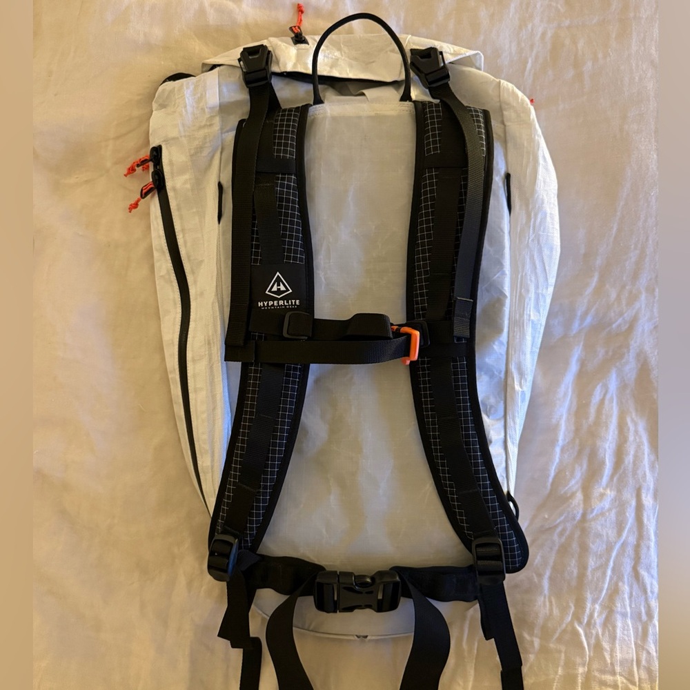 Hyperlite Aspect 32 backpack - Picture 2 of 4